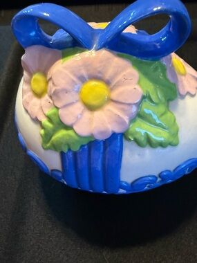Vintage 1970s Atlantic Mold Hand Painted Ceramic Easter Egg Candy Dish Bow Daisy